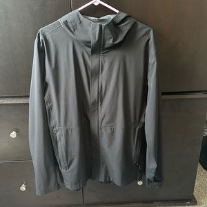 32 Degrees Windbreaker (Size Medium)